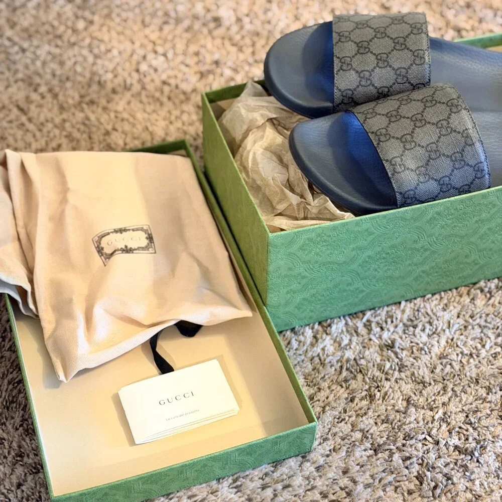 Gucci Slides - GG Supreme H20 Grey/Black; Size: US 12 - Picture 3 of 6